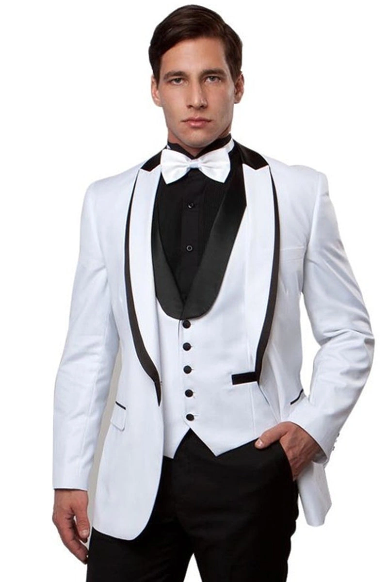 Traje de esmoquin blanco con solapa de pico y chaleco: ¡Elegancia satinada para tu gran noche!